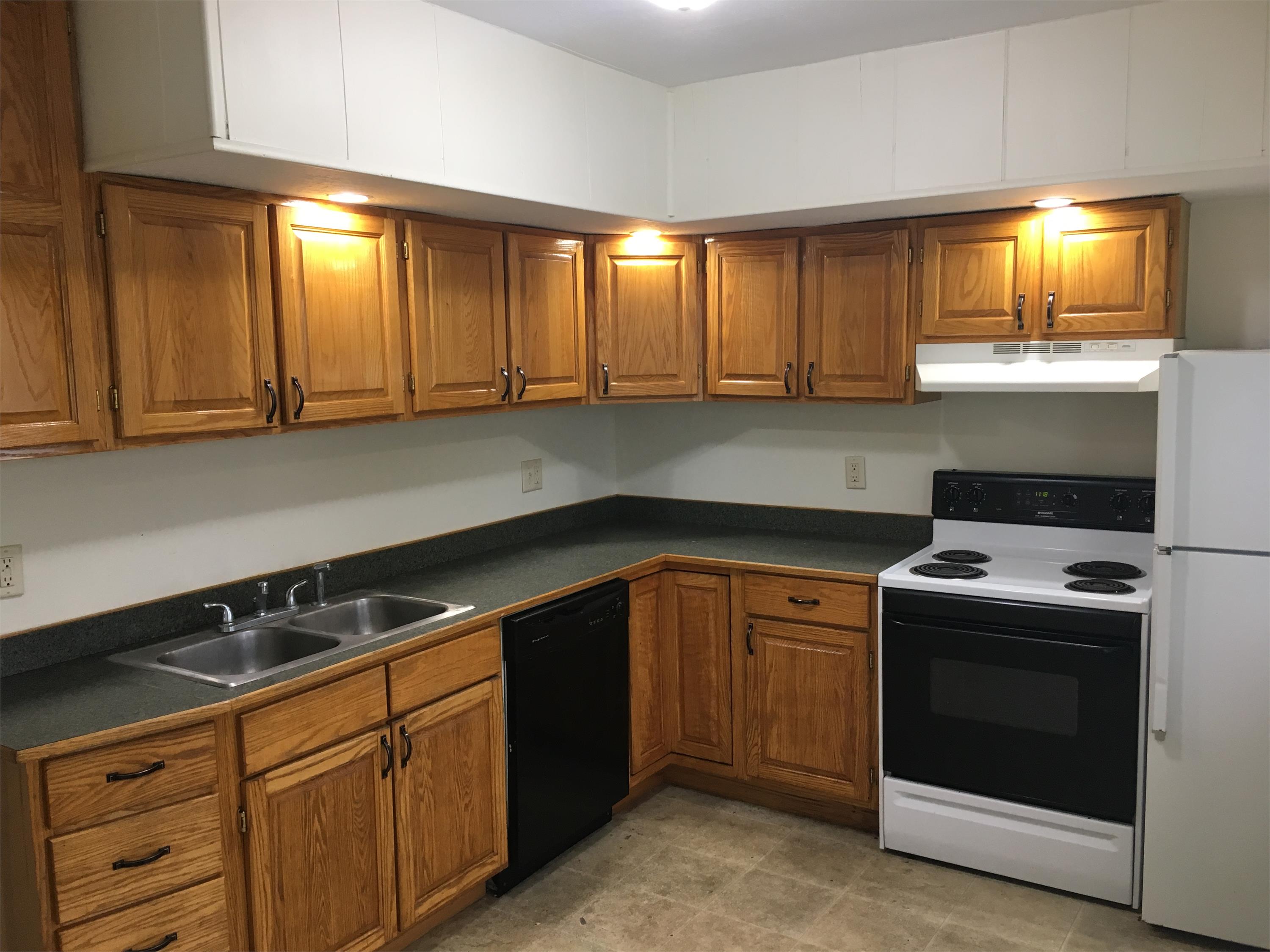 832 1/2 Rush Avenue, Bellefontaine, OH, United States